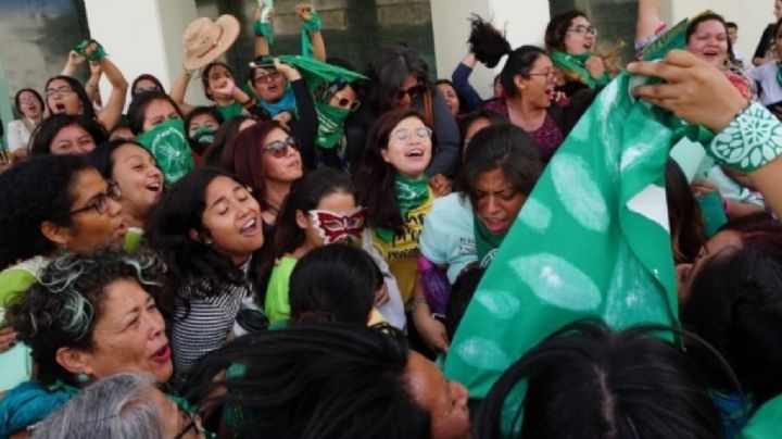 Feministas celebran la reforma que despenaliza el aborto en Oaxaca