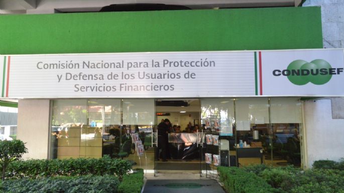 La Condusef alerta por fraude que realizan supuestos empleados de bancos