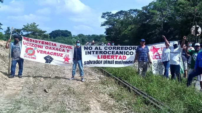 Con bloqueos a vías férreas demandan información del Corredor Interoceánico en Oaxaca