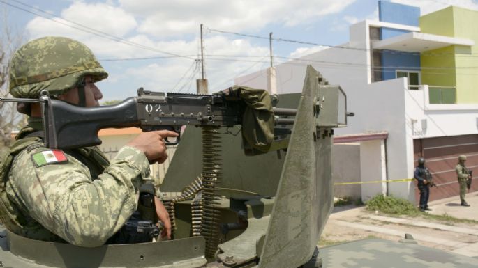 Juez admite analizar demanda del Centro Prodh contra militarización del país