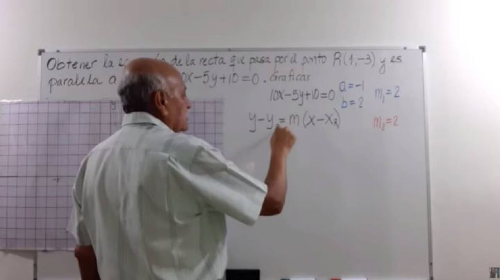 IPN reconoce al profesor Carlos Retana Argueta por crear canal en YouTube para enseñar matemáticas