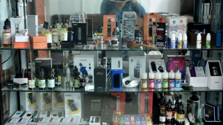 La OMS insta a los países a regular los cigarros electrónicos: "Son una trampa"