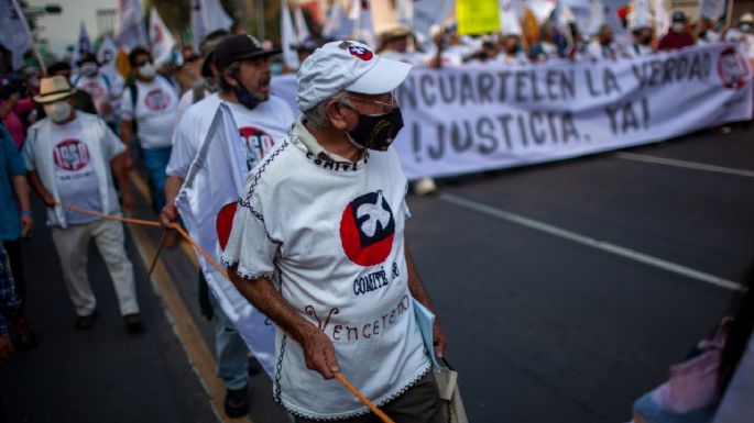 Marcha por el 2 de octubre deja 5 policías lesionados, pintas, destrozos...