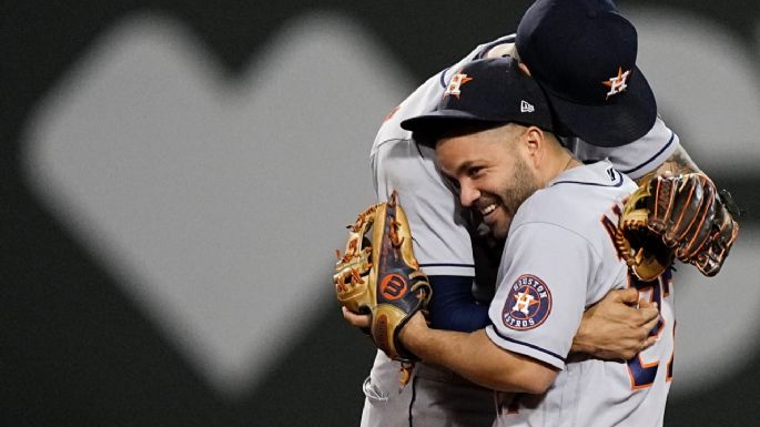 Astros apalean 9-1 a Medias Rojas y están a un triunfo de la Serie  Mundial