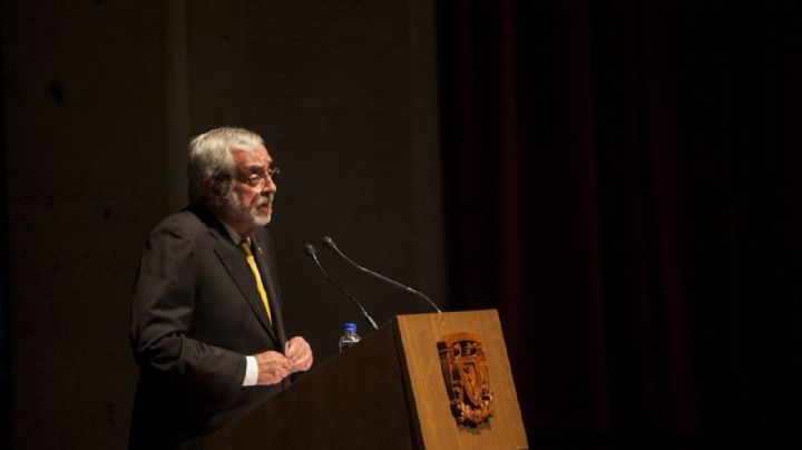 AMLO promete no intervenir en la elección de rector de la UNAM, pero pide que se reforme