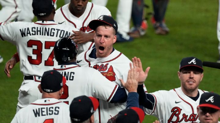 Los Bravos de Atlanta remontan y se ponen a un juego de ganar la Serie Mundial