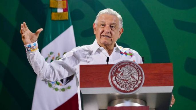 El PRI en un momento histórico: seguir en el salinismo o retomar a Cárdenas y López Mateos: AMLO