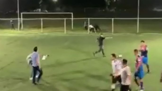 Partido de futbol 7 en Azcapotzalco termina en balazos, le disparan al árbitro (Video)