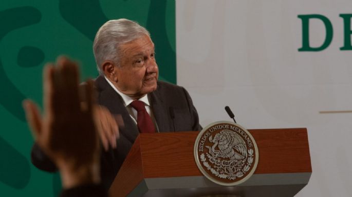 "¿Por qué no se regresa a clases?", reprocha AMLO a universidades y escuelas públicas