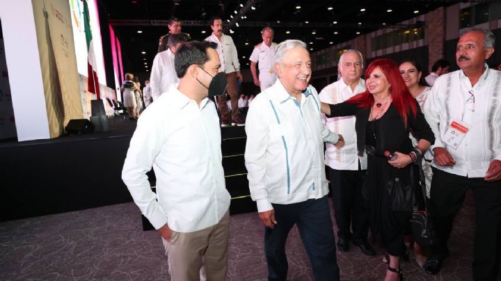 Hay "gran posibilidad" de fortalecer la economía con el T-MEC: AMLO al inaugurar Tianguis Turístico