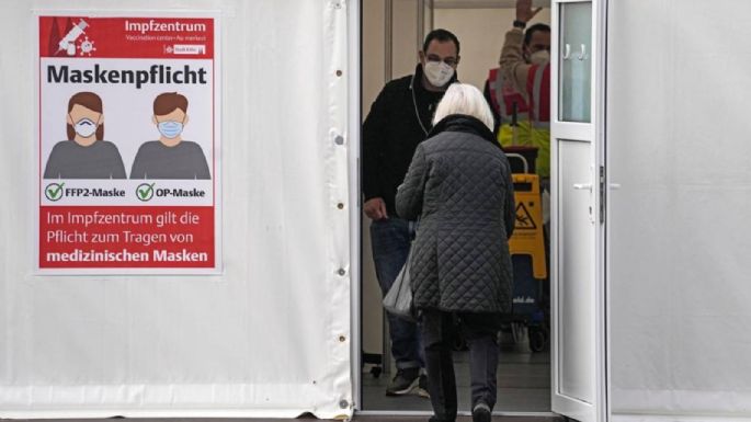 Alemania rebasa el umbral de las 100 mil muertes por coronavirus y suma un nuevo récord de contagios