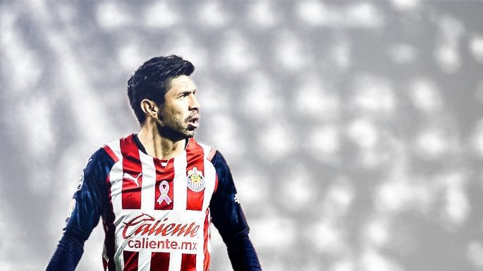 Chivas hace oficial la salida de Oribe Peralta