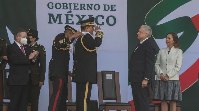 Blindaje de papel, la protección de AMLO sobre sus obras