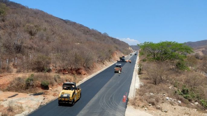 Conflicto agrario municipal ha frenado avance de la carretera Oaxaca-Puerto Escondido: AMLO