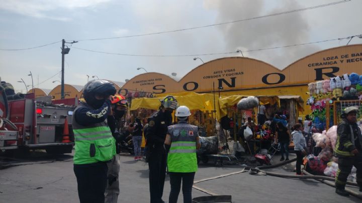 Incendio en el Mercado de Sonora fue controlado, reportan saldo blanco