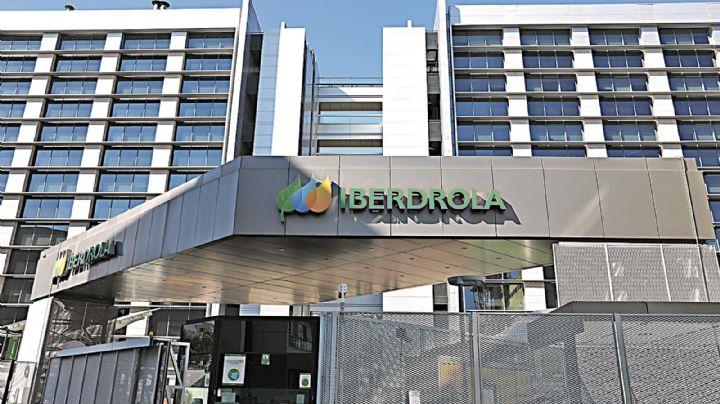 Iberdrola cierra venta de 13 plantas de energía al gobierno de México