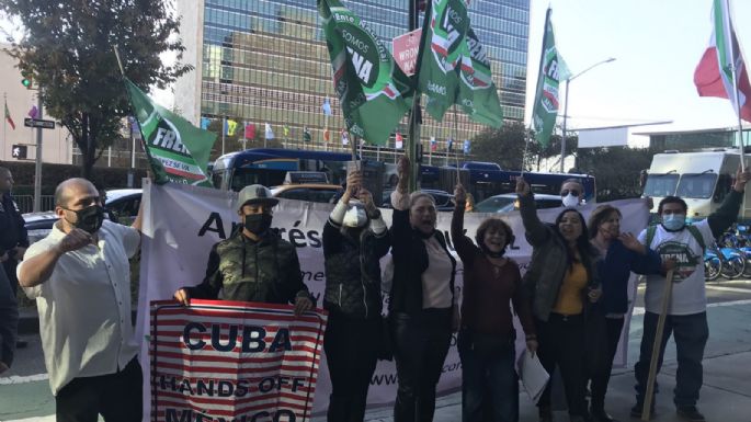 Simpatizantes de AMLO y Frena se confrontan a gritos en NY