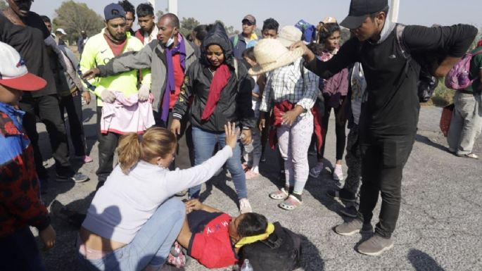 Agentes del INM atropellan a dos migrantes en Puebla