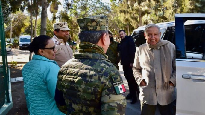 AMLO recuerda a Carmen Salinas, y lanza vivas a Chabelo