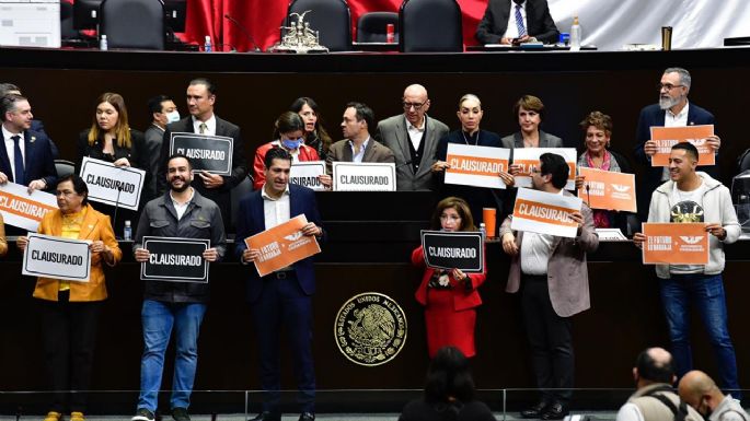 Movimiento Ciudadano toma la tribuna en San Lázaro; protesta por no ser incluido en la Comisión Permanente