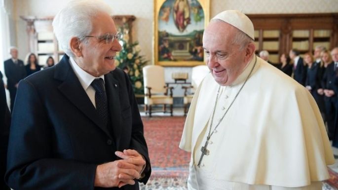 El Papa se reúne con el presidente italiano Mattarella durante 45 minutos