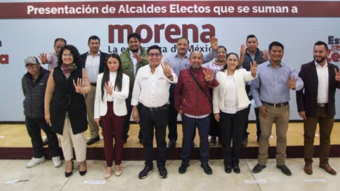 Veracruz: Morena afilia a alcaldes electos de PRI y PRD; aspira a controlar más de 150 municipios