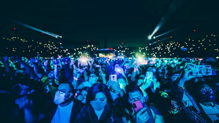 Panteón Rococó, pachangón y ofrendas ska en el Foro Sol