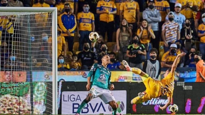 Tigres remonta y vence a León 2-1 en el partido de ida de la semifinal