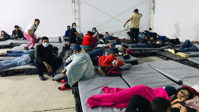 Hallan a 105 migrantes hacinados en un hotel de Monterrey