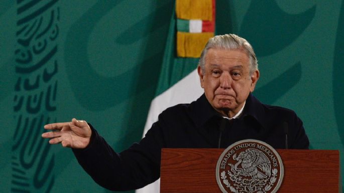 Si el INE se niega a hacer la consulta de revocación, puede hacerla el pueblo: AMLO