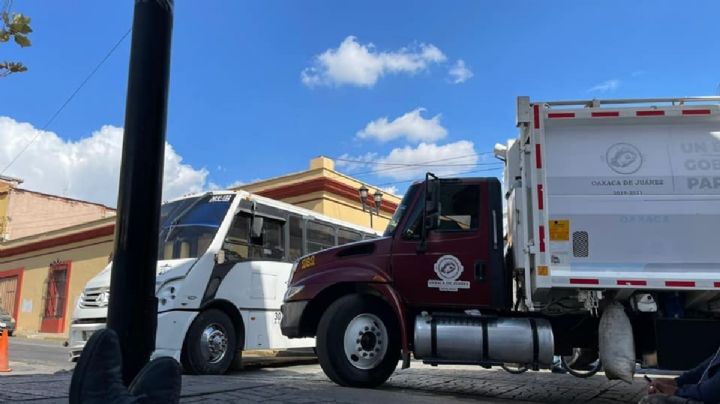 Trabajadores vuelven a paralizar Oaxaca para reclamar su aguinaldo