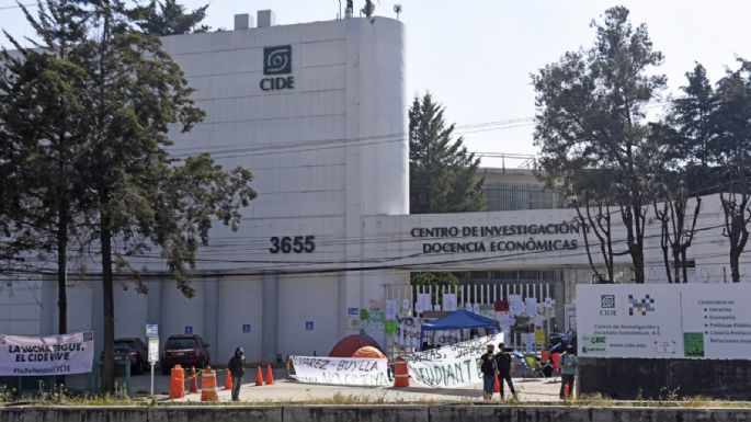 Investigadores llaman a defender el CIDE; alumnos alistan protesta para este lunes