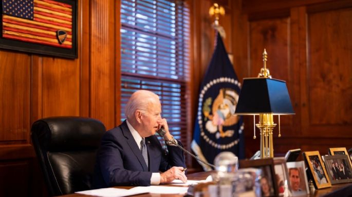 En llamada telefónica, Biden reitera a Putin que no tolerará una invasión a Ucrania