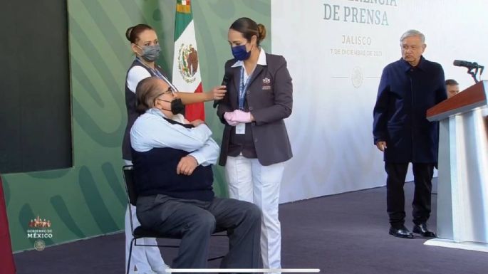 AMLO anuncia arranque de reforzamiento de vacuna a adultos mayores desde Jalisco