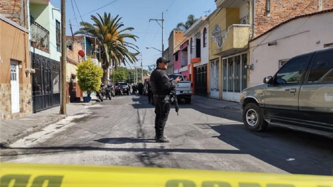 Ejecutan a 4 hombres y 1 mujer en Jalisco; presumen robo de autos