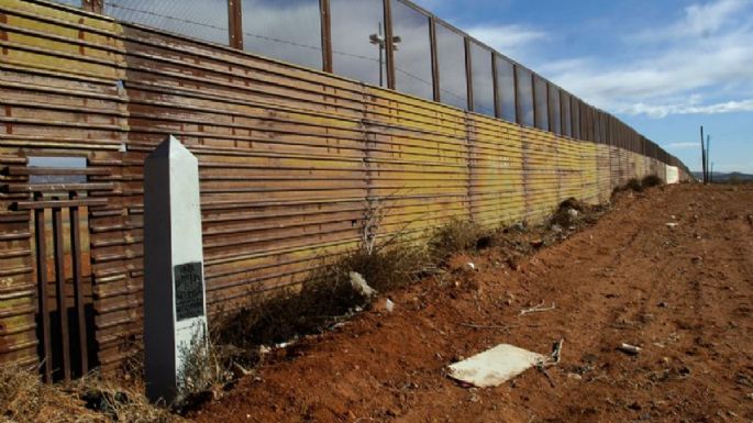 Biden deroga la "emergencia" decretada por Trump para financiar el muro con México