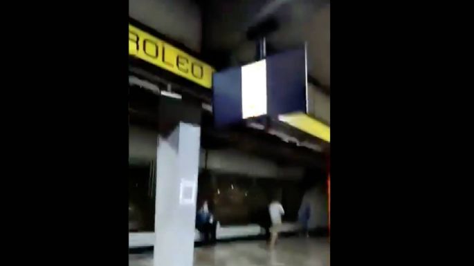 Proyectan un video porno en la pantalla de una estación del Metro