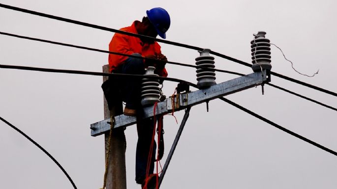 Diputados proyectan en comisiones avalar reforma a la industria eléctrica de AMLO