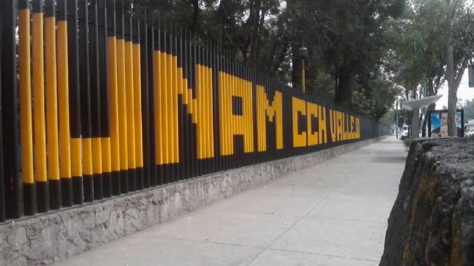 Encapuchados toman las instalaciones del CCH Vallejo de la UNAM