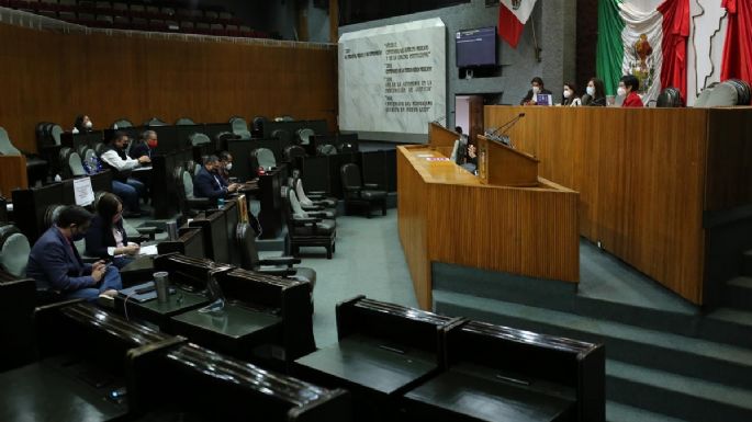 Diputado suplente de Colosio Riojas en NL rinde protesta... y se va al PRI