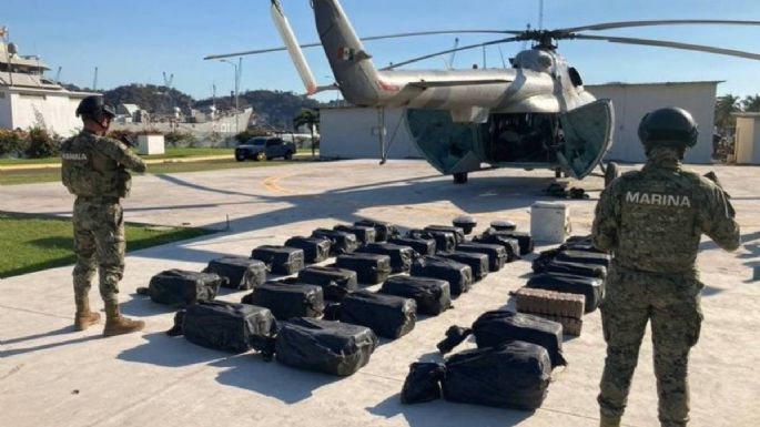 Aseguran 731.2 kilos de cocaína de una embarcación en costas de Colima y Michoacán