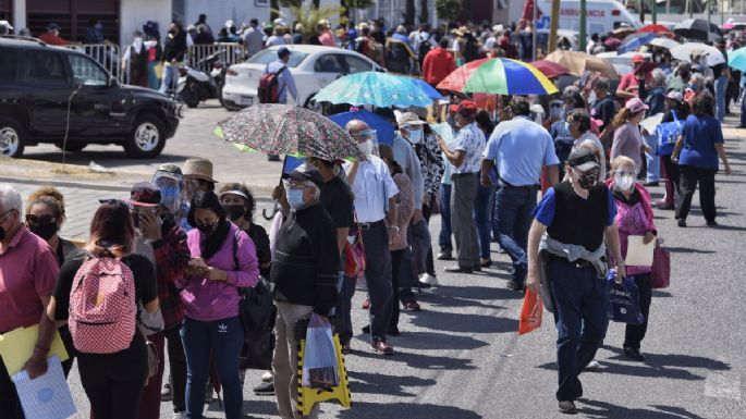 Desorden e inconformidad imperan en segundo día de vacunación en Ecatepec