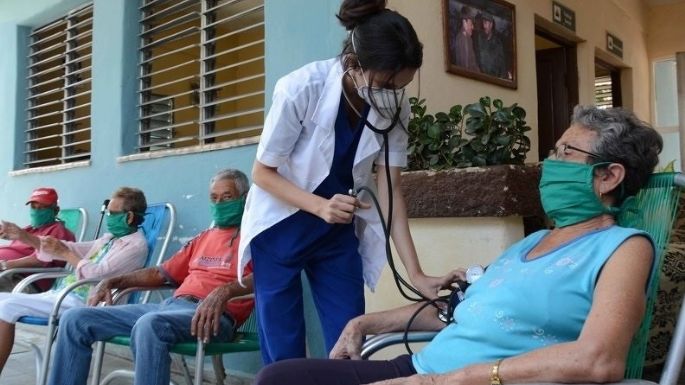 Cuba autoriza el uso de emergencia de dos vacunas propias contra el covid-19