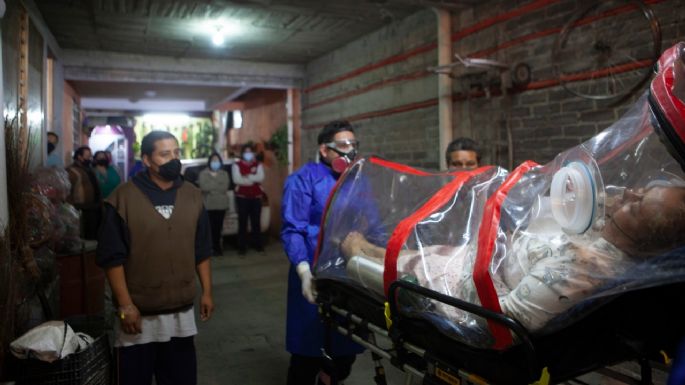 México rebasa las 165 mil muertes por covid-19