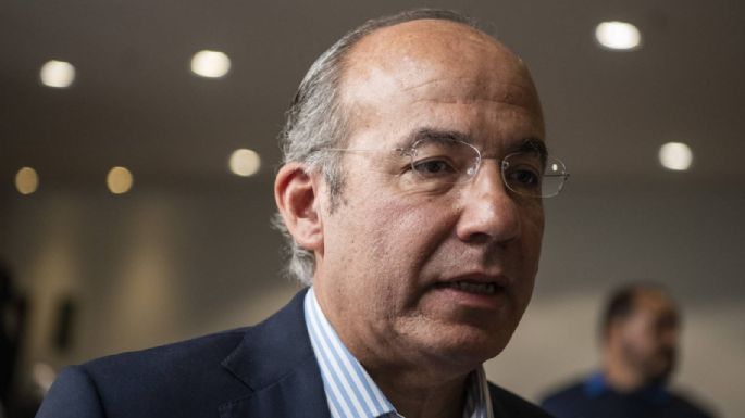 Por traición a la patria, denuncian a Felipe Calderón ante la FGR