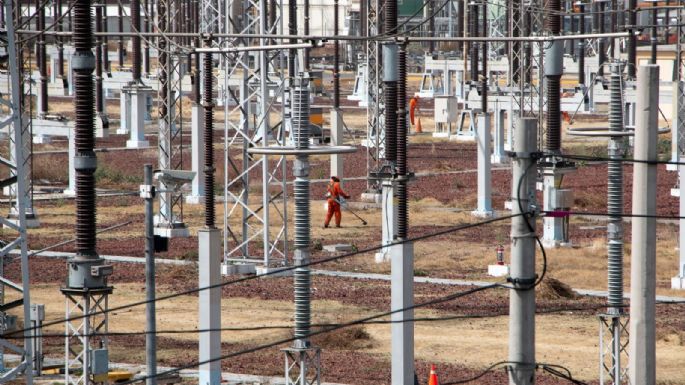 Otro juez otorga 11 suspensiones contra reformas a la Ley de la Industria Eléctrica