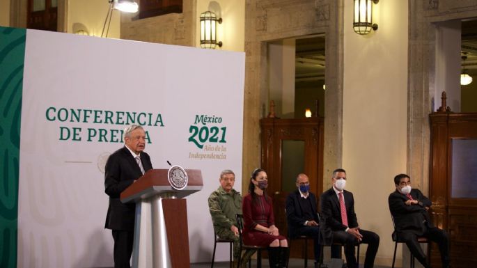 López Obrador advierte que podría revocar la concesión de dos mineras canadienses
