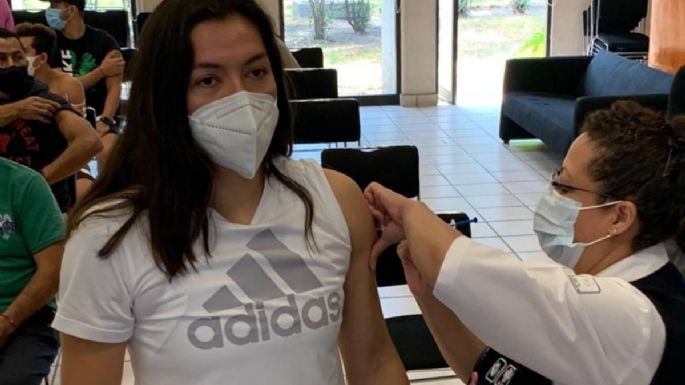 Vacunan a deportistas mexicanos que acudirán a los Juegos Olímpicos de Tokio
