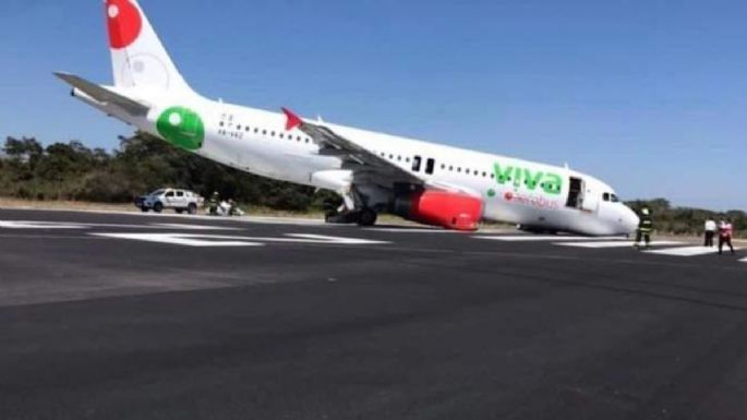 Falla tren de aterrizaje de un avión de Viva Aerobús al intentar despegar