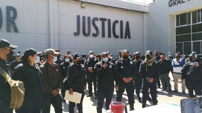Policías de Oaxaca paran labores; denuncian corrupción y malos tratos